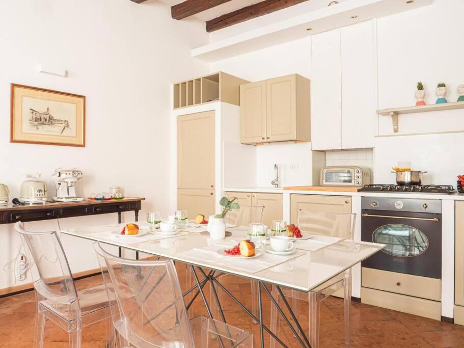 Romantic Flat On Navigli River By Easylife Milano Ngoại thất bức ảnh