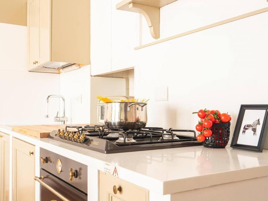Romantic Flat On Navigli River By Easylife Milano Ngoại thất bức ảnh